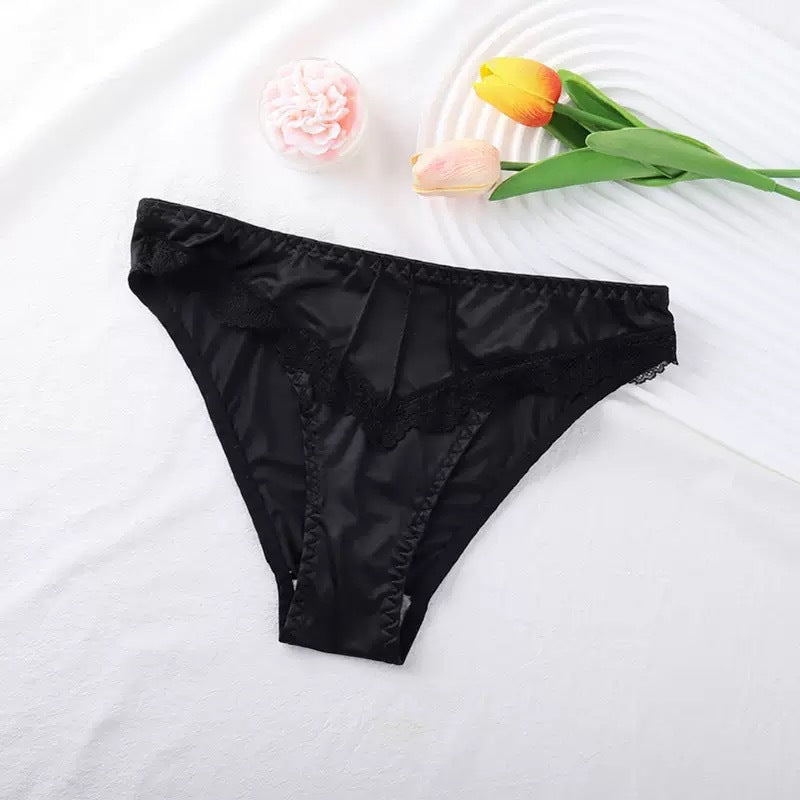 Women's 5-Pack Low-Rise Seamless Panties with Lace Trim