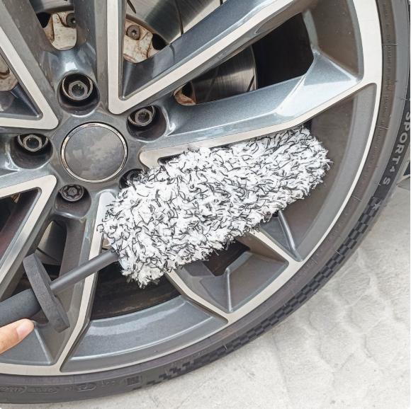 Microfiber Long Wheel Cleaning Brush