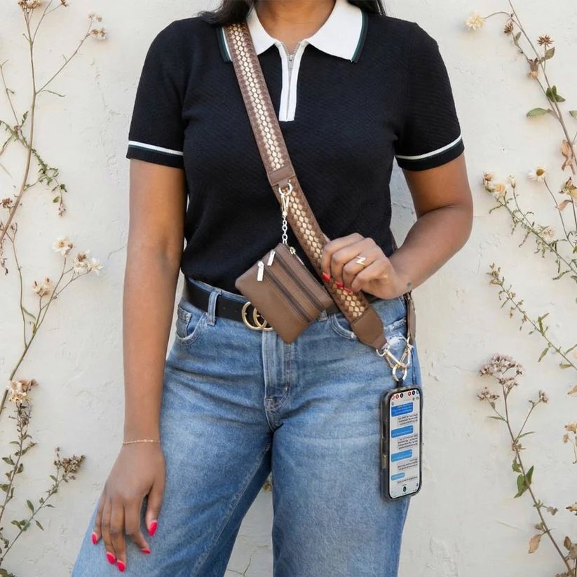 Clip & Go Strap W/Zippered Pouch Fun Dots