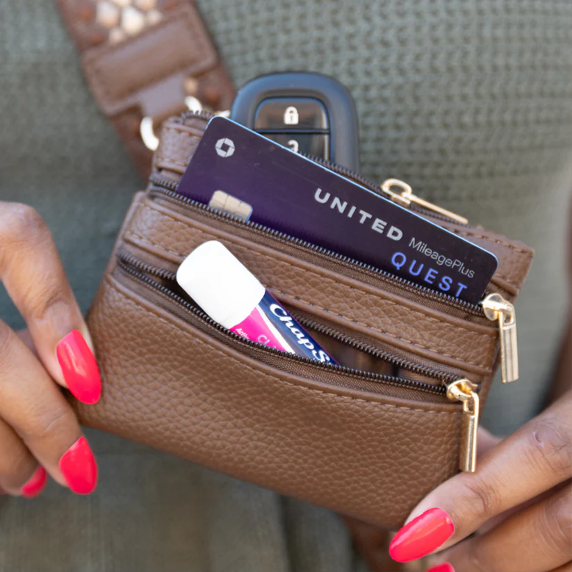 Clip & Go Strap W/Zippered Pouch Fun Dots